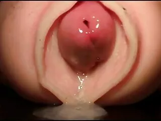 La rubia es fotografiada frente al espejo y se español sub xxx pajea