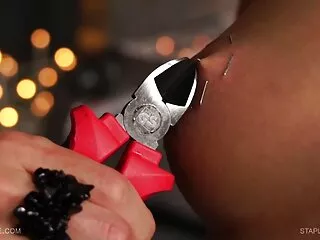 Adolescente japonesa se divierte x videos subtitulados en español con dos socios