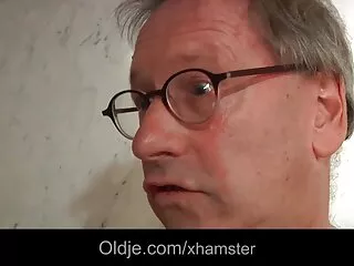 Los jóvenes protagonizaron juegos de reacción con porno español sub final erótico