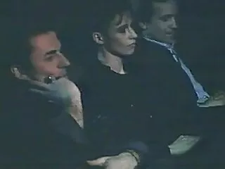 Modelo rusa se le da al chico en el baño videos hetai sub español