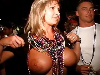 Le puso la boca y pornografia subtitulada terminó en la mejilla