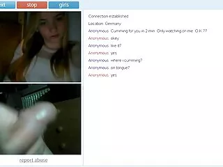 Empujó hentai sub español xxx a la sirvienta contra la pared y la folló