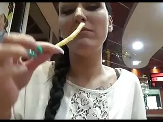 Puta negra follada por un artista de pickup experimentado videos hentay sub español